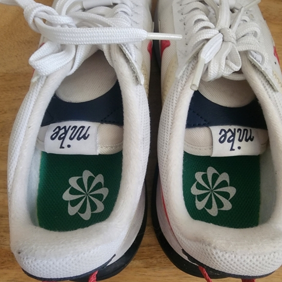 Nike Womens Air Max Pre-Day Running Shoes DM0124-100 White Archeo Pink Size 5.5 - Picture 10 of 12